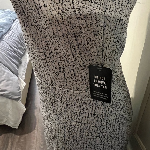 Express Dress - Picture 5 of 5